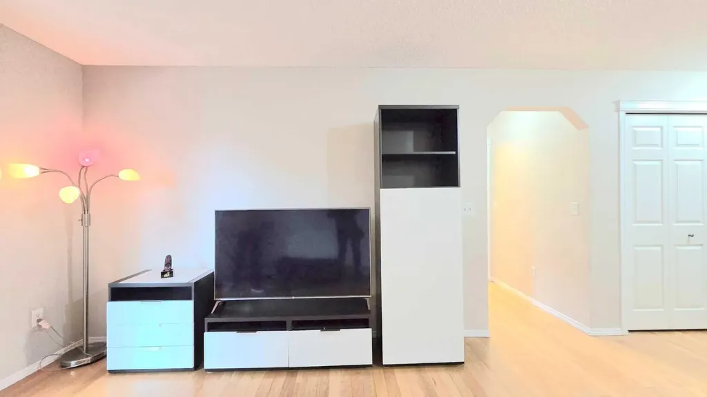 70 Panamount Drive NW Calgary AB T3K6K3
