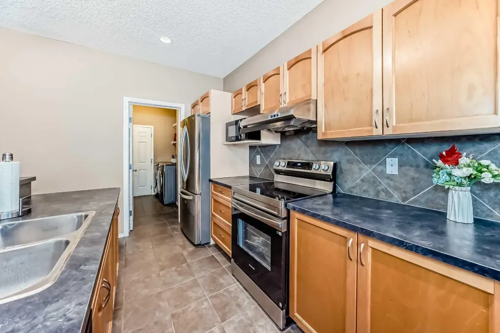 73 Royal Birch Way NW Calgary AB T3G 5X8