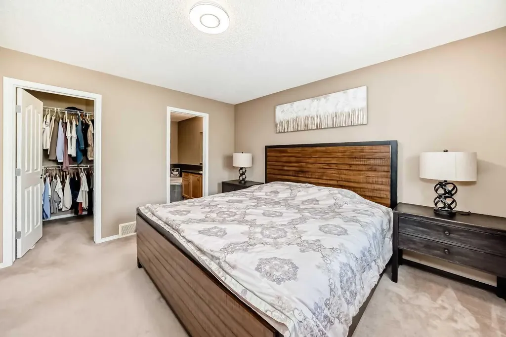 73 Royal Birch Way NW Calgary AB T3G 5X8