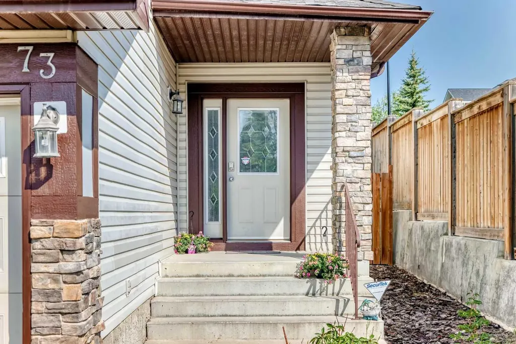 73 Royal Birch Way NW Calgary AB T3G 5X8