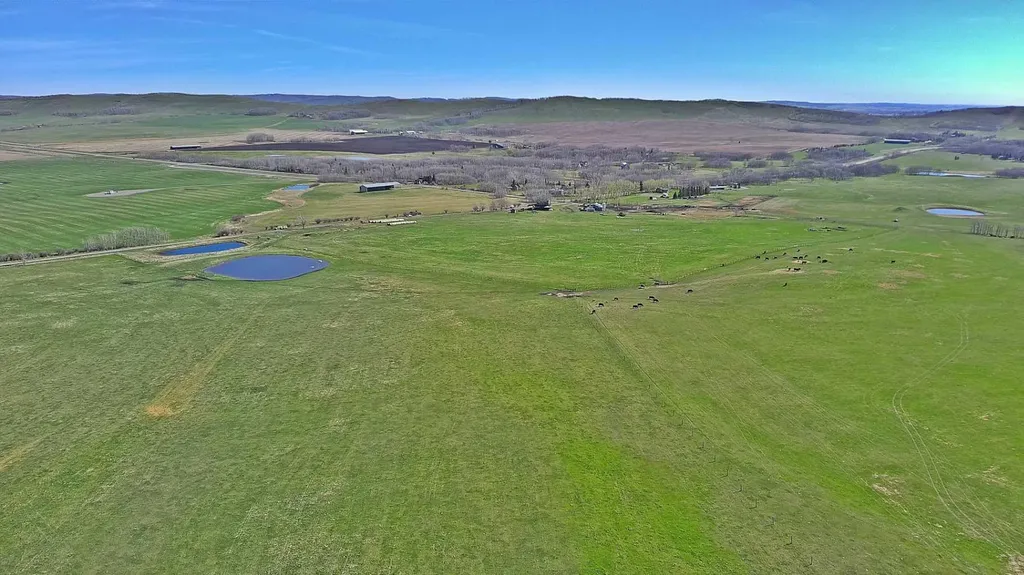 394 Avenue West Rural Foothills County AB T0L2A0