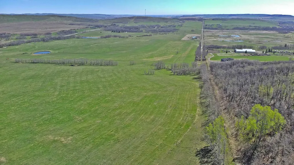394 Avenue West Rural Foothills County AB T0L2A0