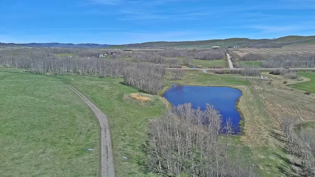 394 Avenue West Rural Foothills County AB T0L2A0