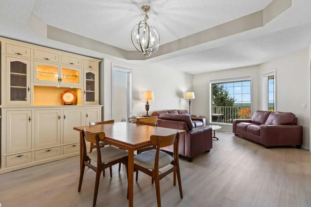 368 Sienna Park Drive SW Calgary AB T3H 3K3