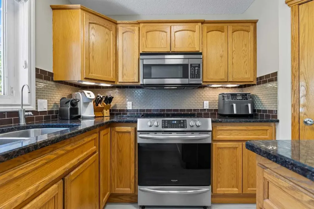368 Sienna Park Drive SW Calgary AB T3H 3K3