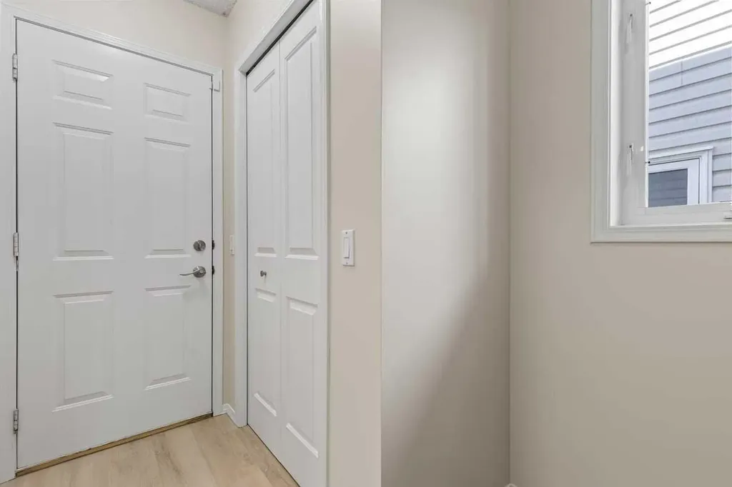 368 Sienna Park Drive SW Calgary AB T3H 3K3