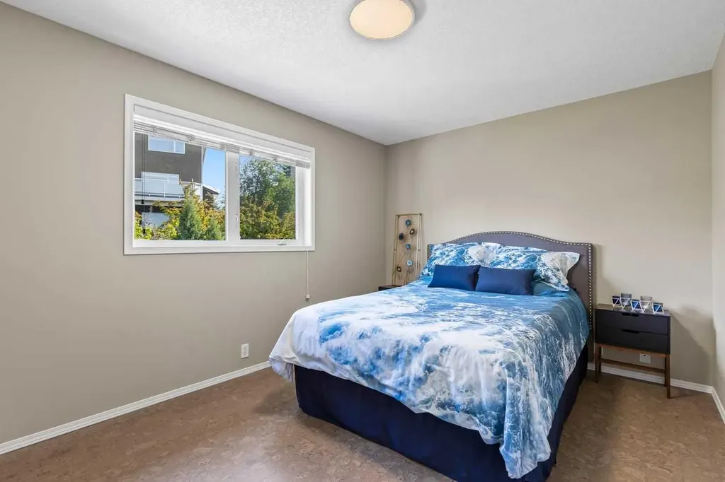 368 Sienna Park Drive SW Calgary AB T3H 3K3