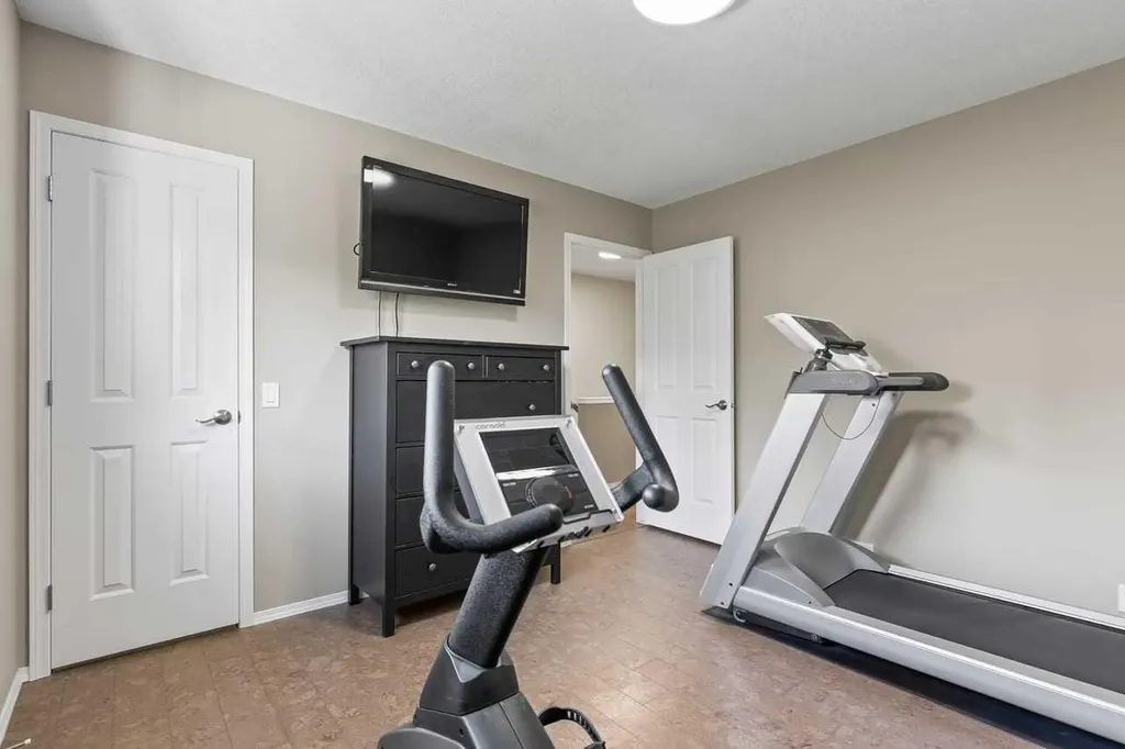 368 Sienna Park Drive SW Calgary AB T3H 3K3
