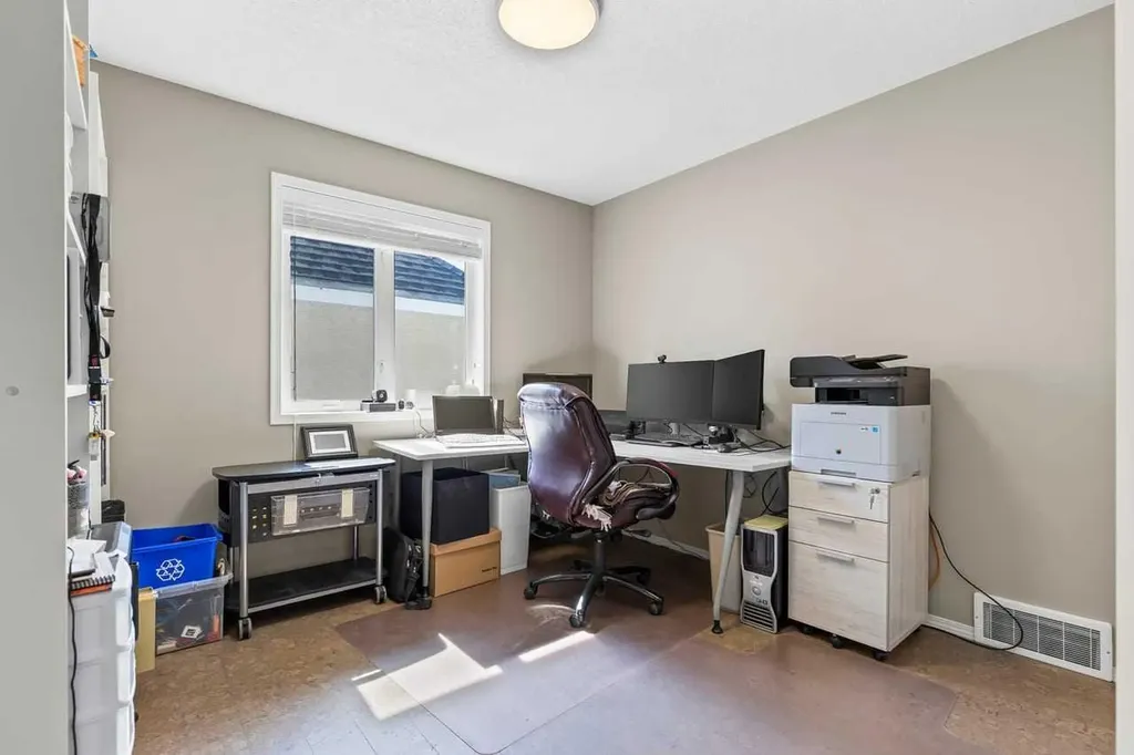 368 Sienna Park Drive SW Calgary AB T3H 3K3