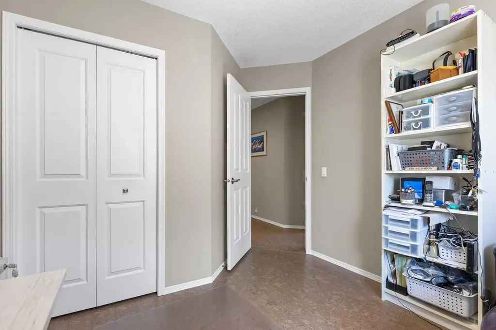 368 Sienna Park Drive SW Calgary AB T3H 3K3