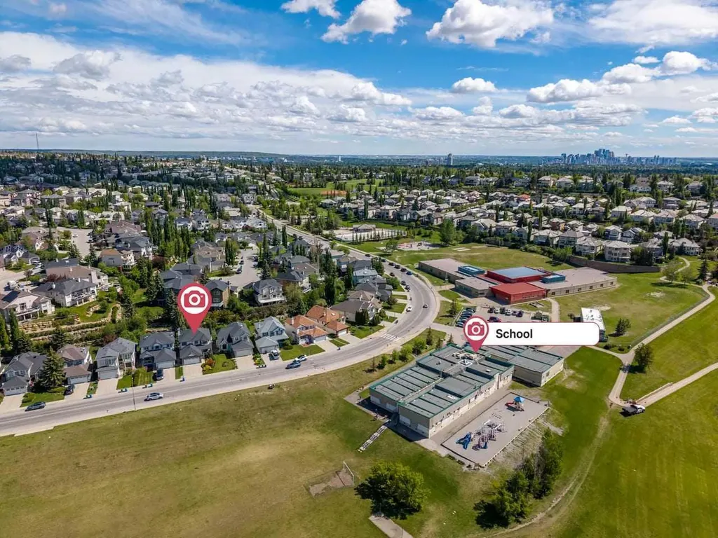 368 Sienna Park Drive SW Calgary AB T3H 3K3
