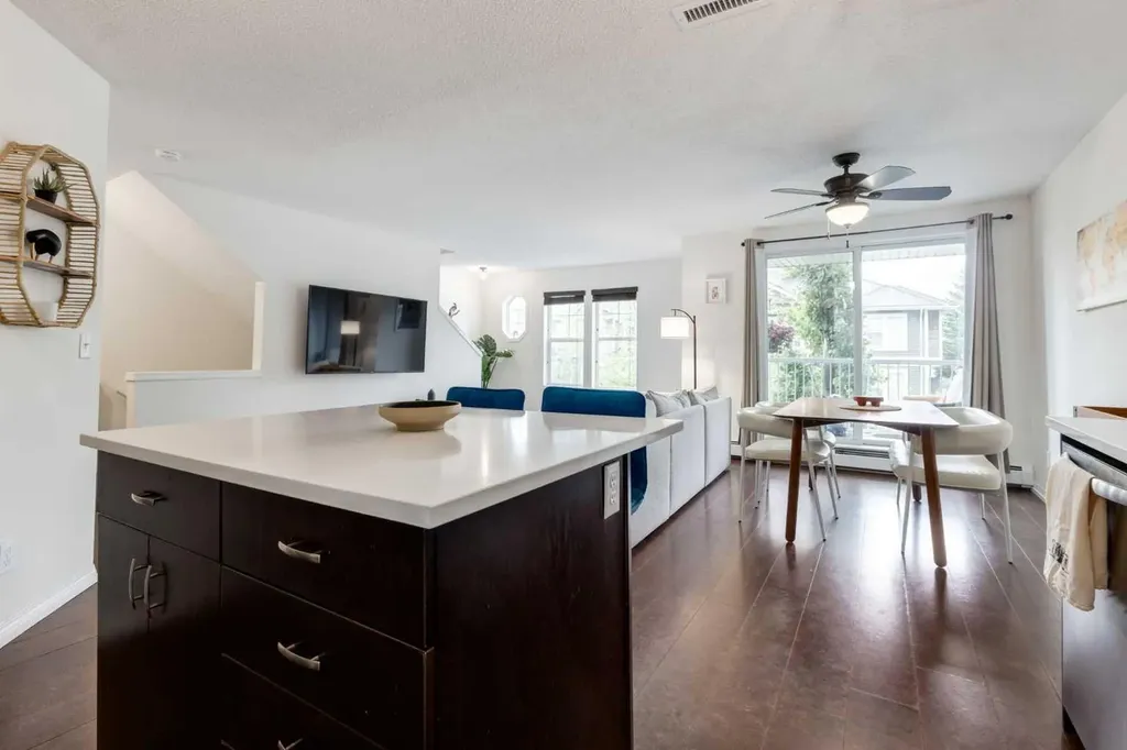 26 Auburn Bay Common SE Calgary AB T3M 0M3