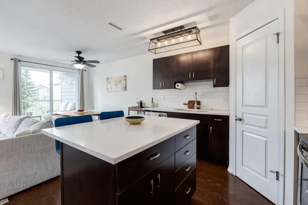 26 Auburn Bay Common SE Calgary AB T3M 0M3