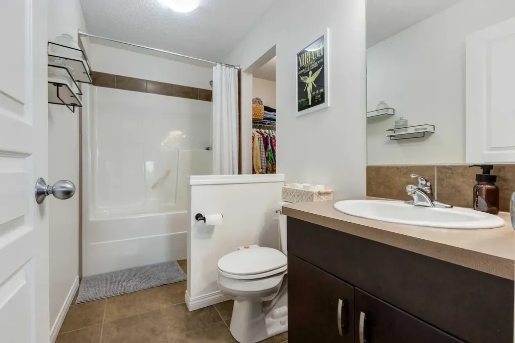 26 Auburn Bay Common SE Calgary AB T3M 0M3