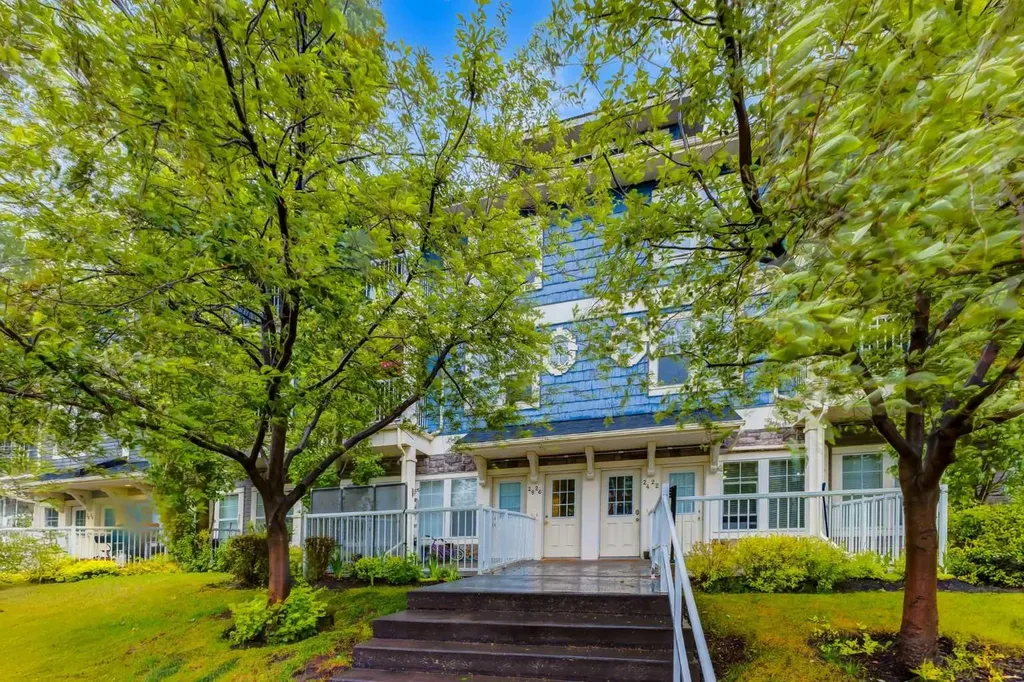 26 Auburn Bay Common SE Calgary AB T3M 0M3