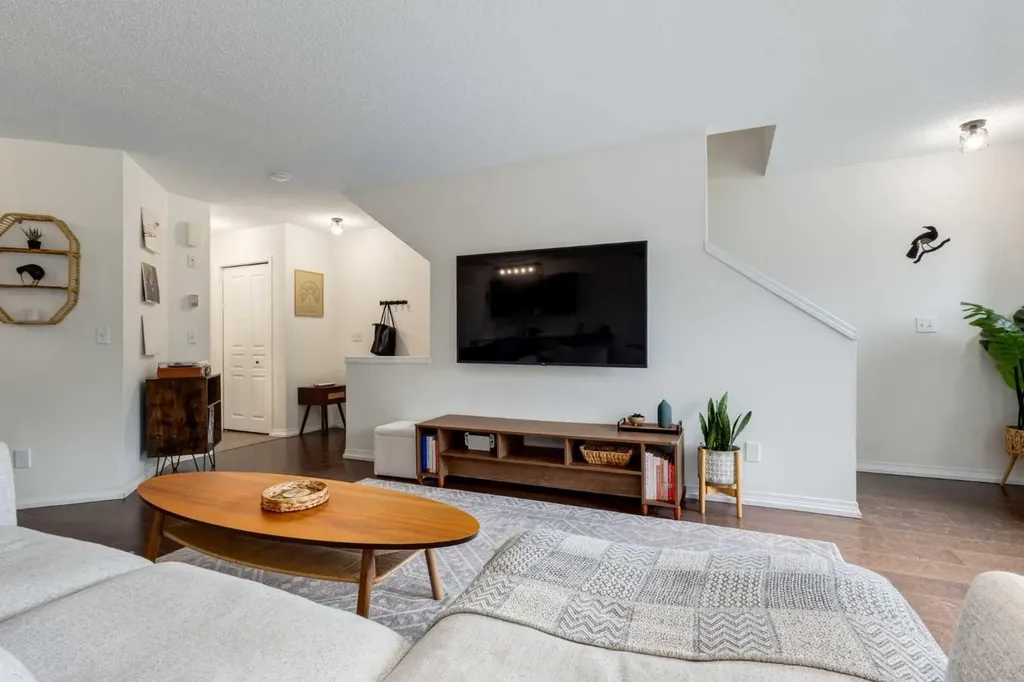 26 Auburn Bay Common SE Calgary AB T3M 0M3