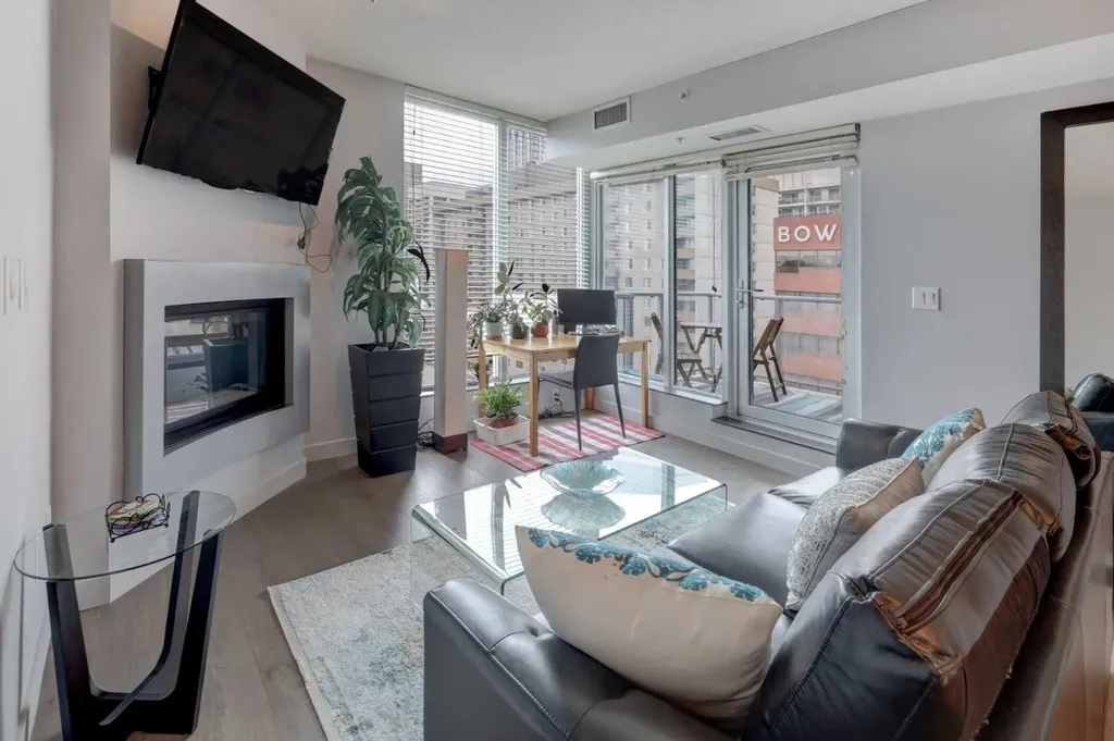 888 4 Avenue SW Calgary AB T2P0V2
