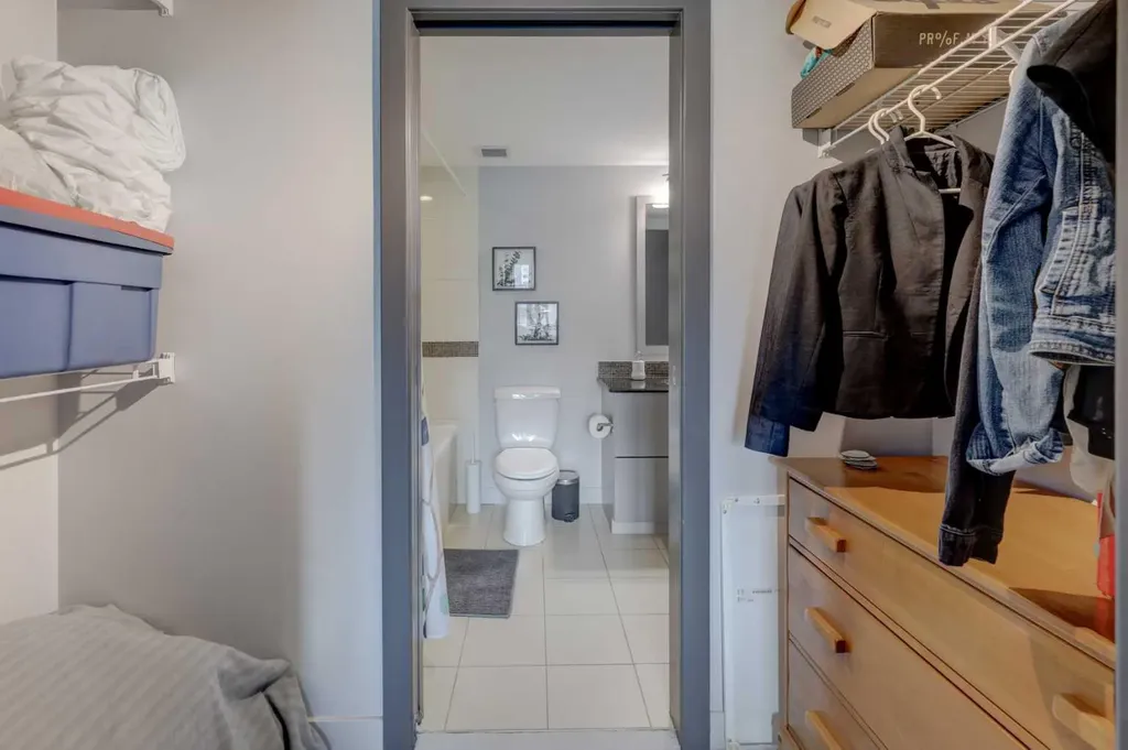 888 4 Avenue SW Calgary AB T2P0V2