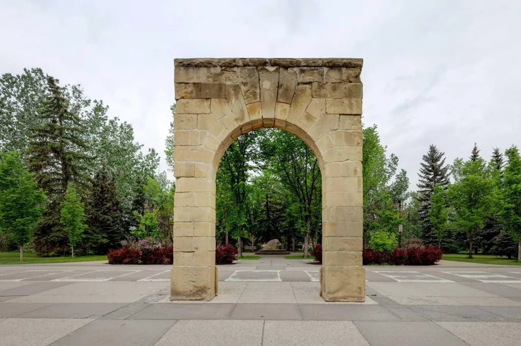888 4 Avenue SW Calgary AB T2P0V2
