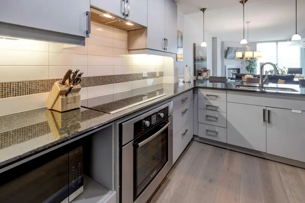888 4 Avenue SW Calgary AB T2P0V2