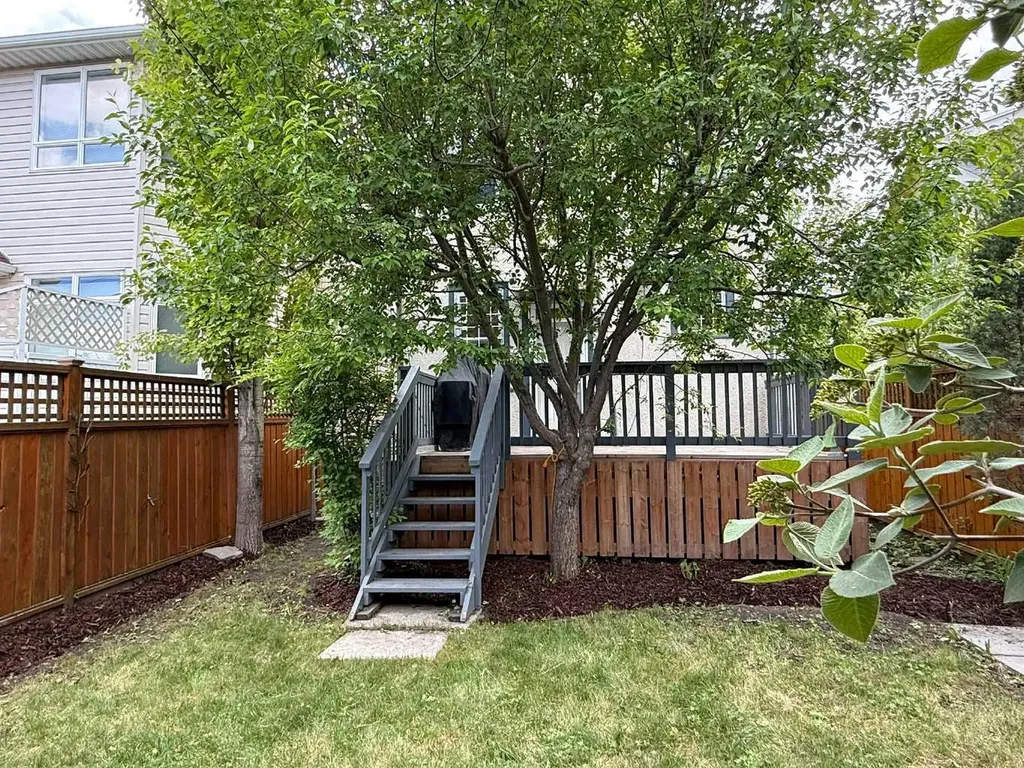 332 12 Avenue NW Calgary AB T2M 0C7