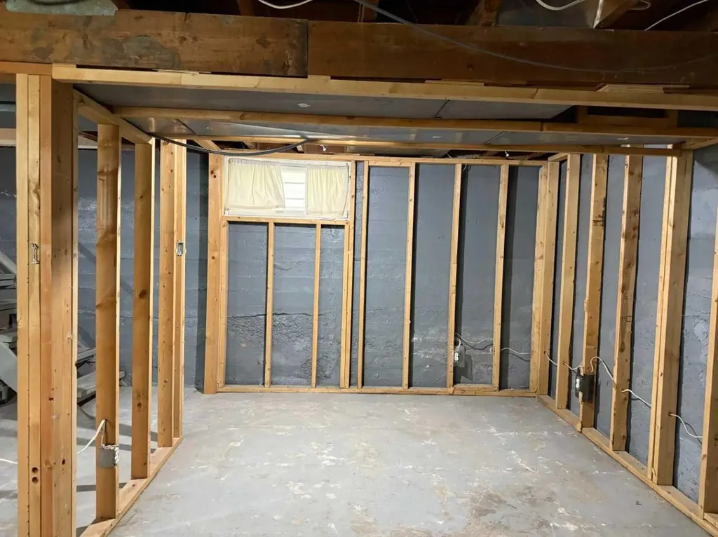 332 12 Avenue NW Calgary AB T2M 0C7