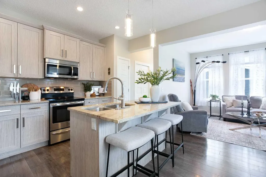 1765 Baywater Road SW Airdrie AB T4B 3V3