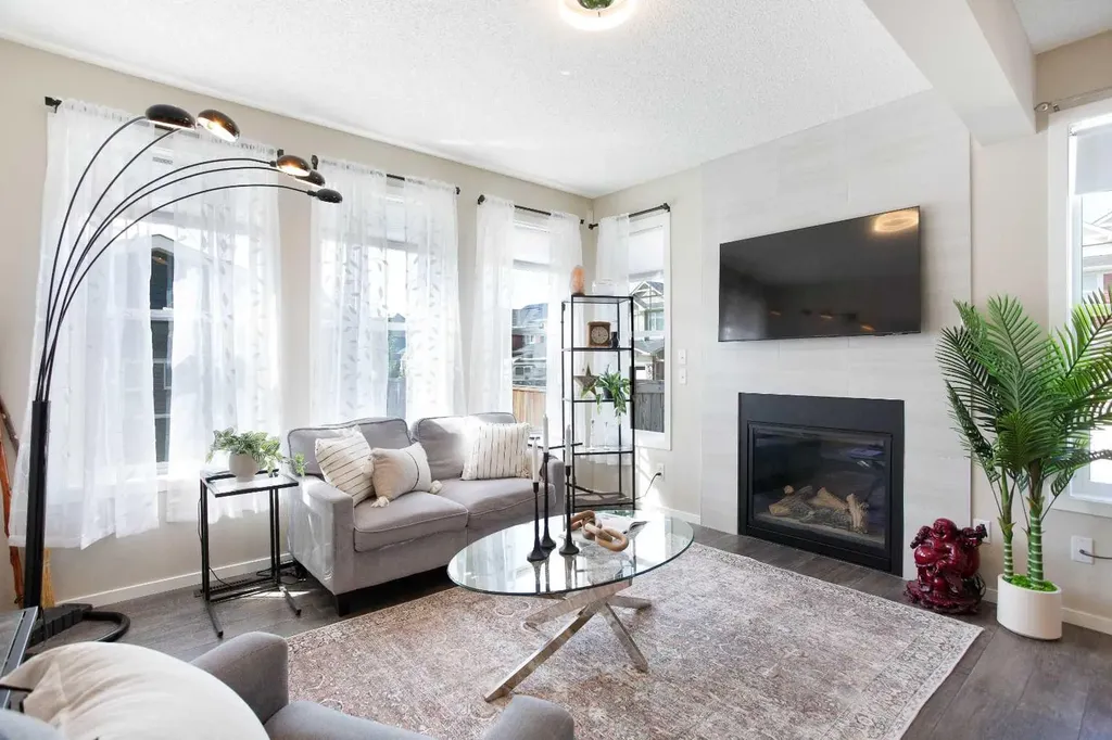 1765 Baywater Road SW Airdrie AB T4B 3V3