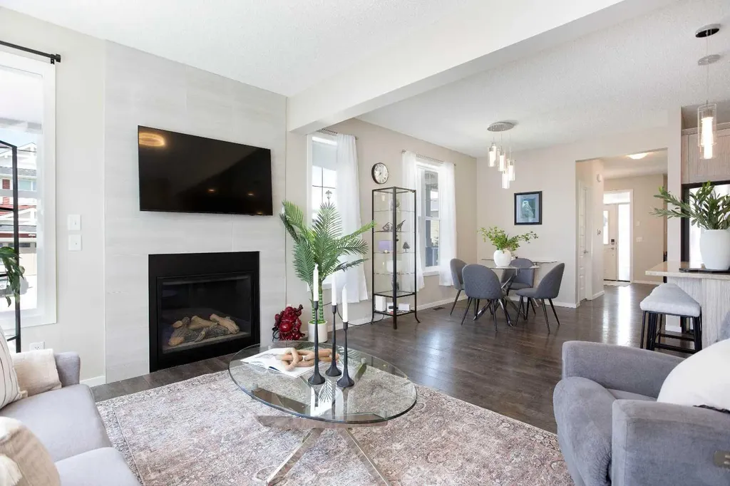 1765 Baywater Road SW Airdrie AB T4B 3V3