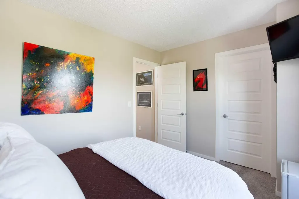 1765 Baywater Road SW Airdrie AB T4B 3V3