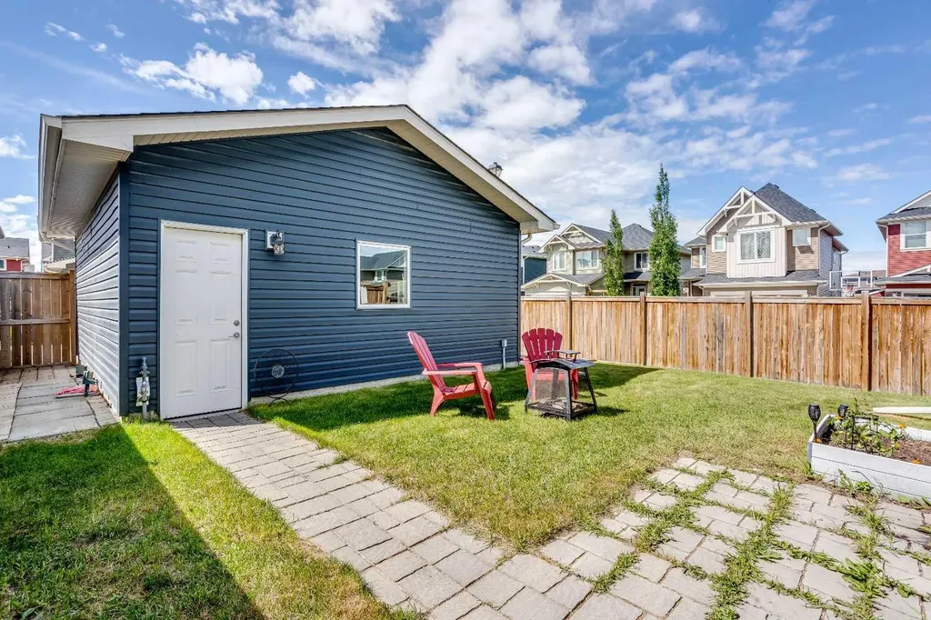 1765 Baywater Road SW Airdrie AB T4B 3V3