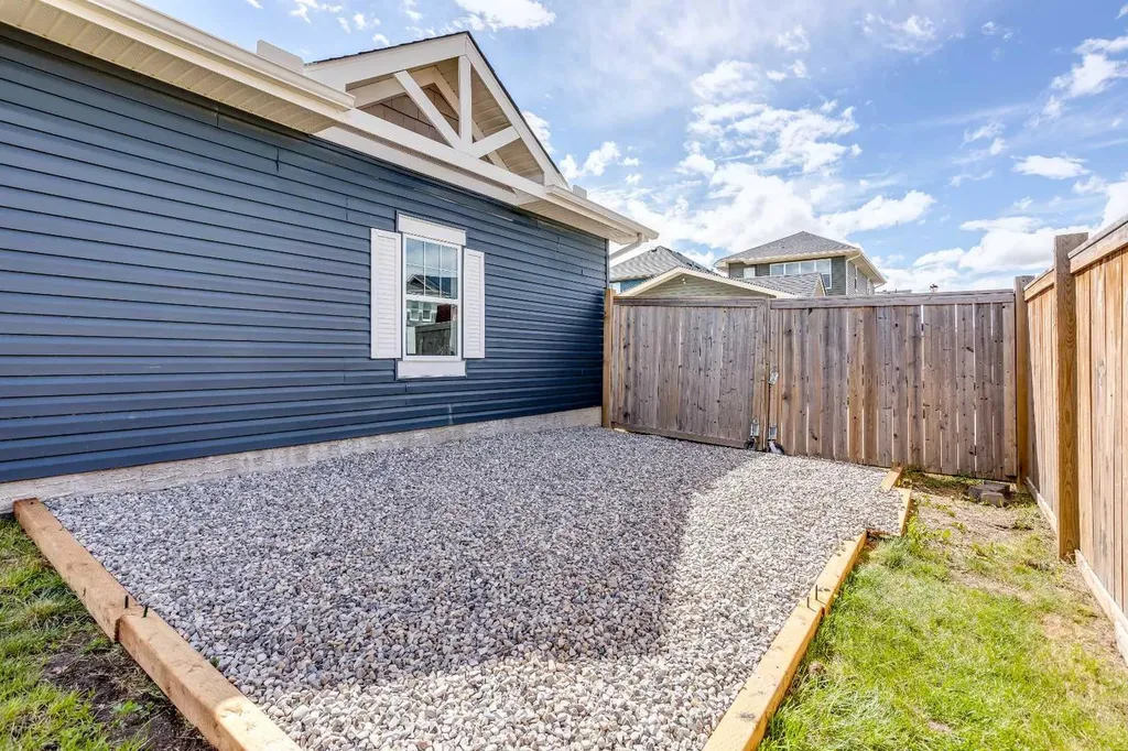1765 Baywater Road SW Airdrie AB T4B 3V3