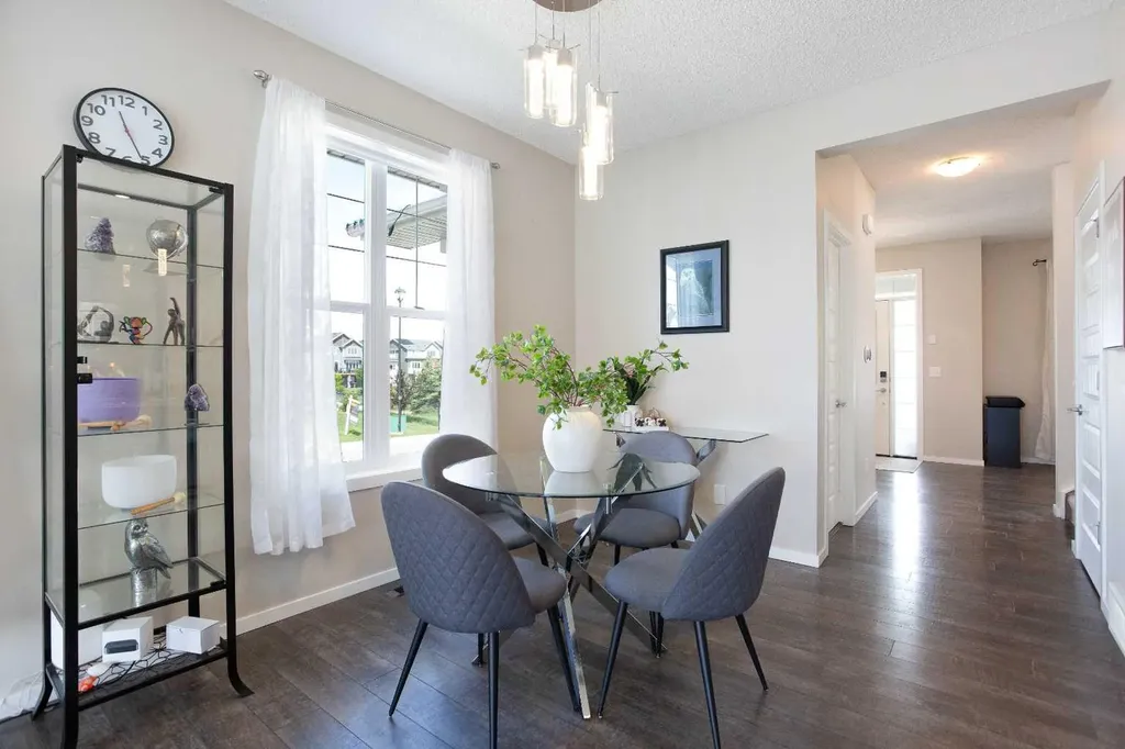 1765 Baywater Road SW Airdrie AB T4B 3V3