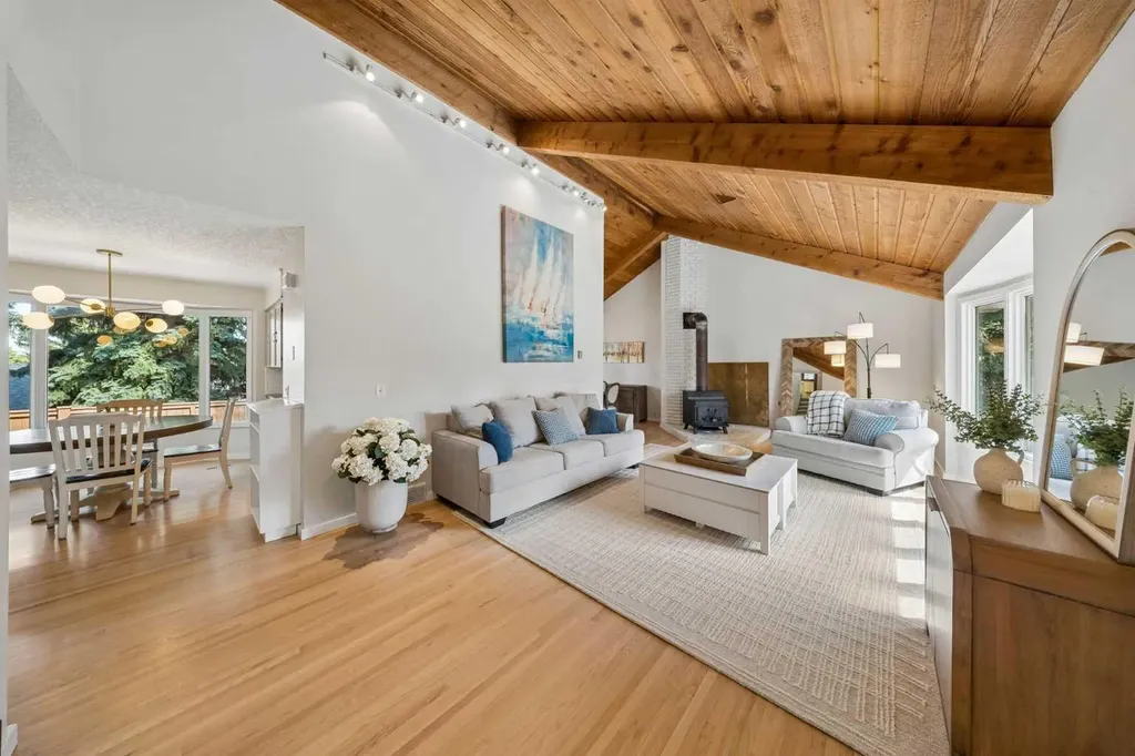 7 Brookpark Bay SW Calgary AB T2W 2R7