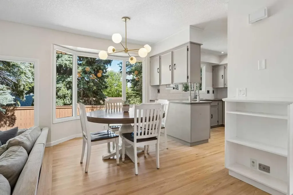 7 Brookpark Bay SW Calgary AB T2W 2R7