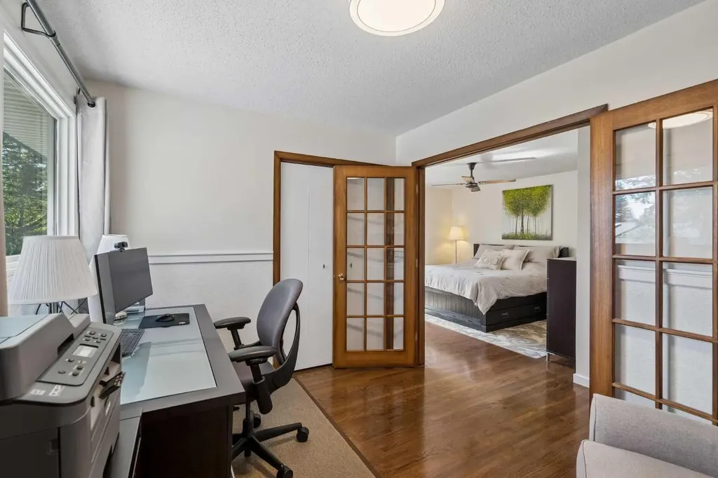 7 Brookpark Bay SW Calgary AB T2W 2R7
