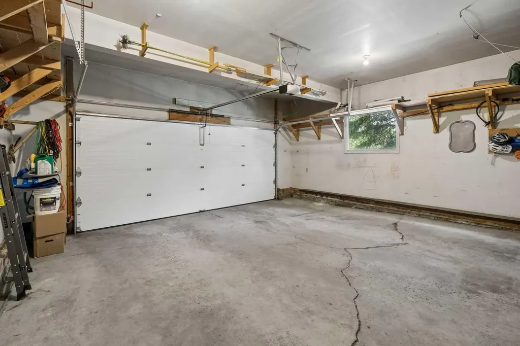 7 Brookpark Bay SW Calgary AB T2W 2R7
