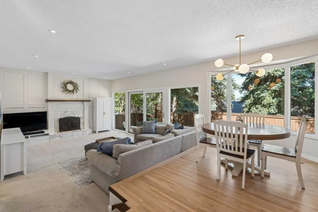 7 Brookpark Bay SW Calgary AB T2W 2R7