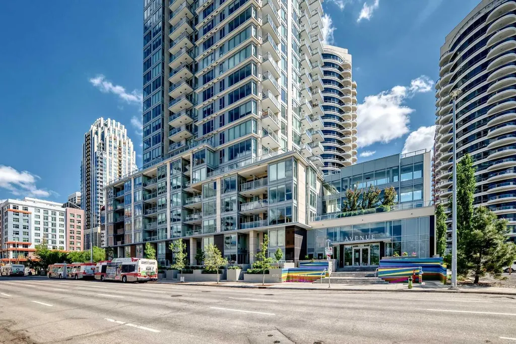 1025 5 Avenue SW Calgary AB T2P 1N4