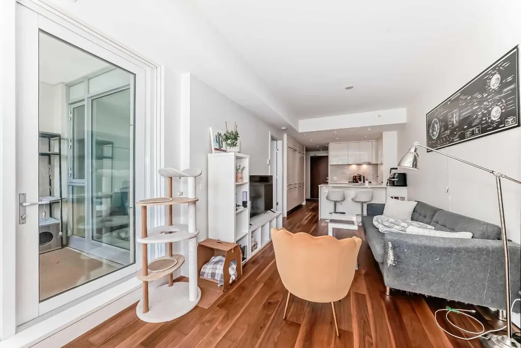 1025 5 Avenue SW Calgary AB T2P 1N4