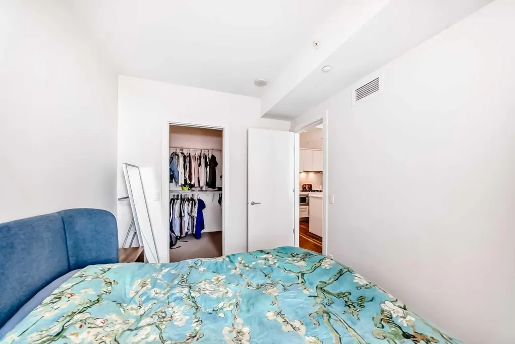 1025 5 Avenue SW Calgary AB T2P 1N4