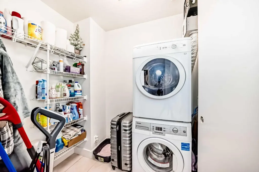 1025 5 Avenue SW Calgary AB T2P 1N4