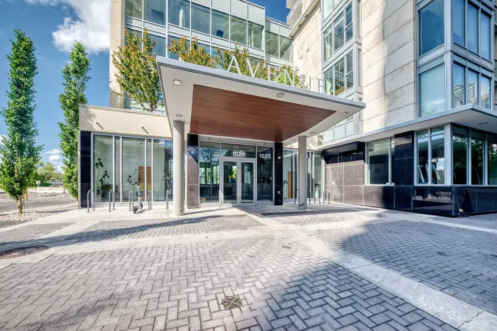 1025 5 Avenue SW Calgary AB T2P 1N4