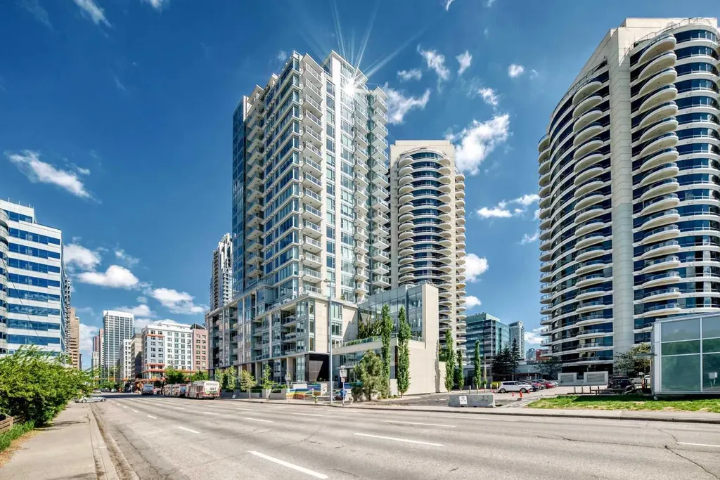 1025 5 Avenue SW Calgary AB T2P 1N4