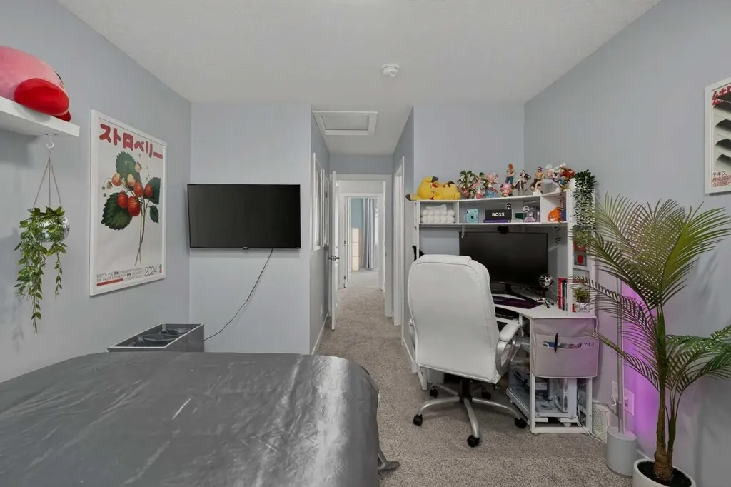 930 Sage Hill Grove NW Calgary AB T3R 2A2