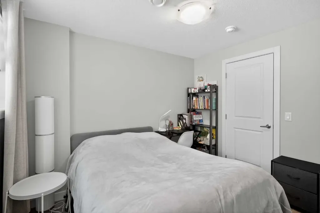 930 Sage Hill Grove NW Calgary AB T3R 2A2