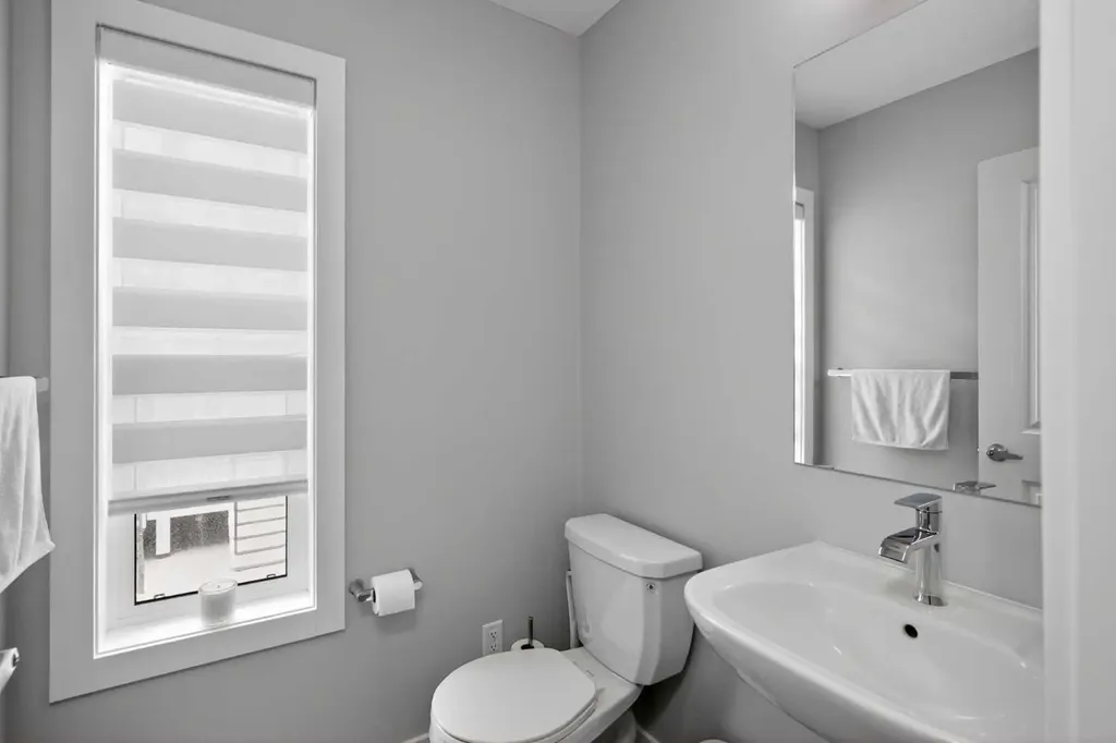 930 Sage Hill Grove NW Calgary AB T3R 2A2
