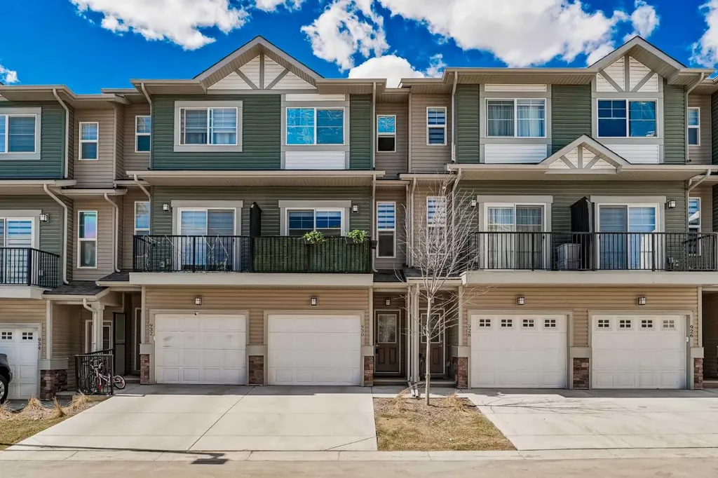 930 Sage Hill Grove NW Calgary AB T3R 2A2