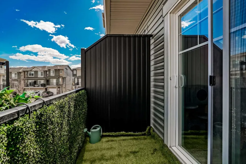 930 Sage Hill Grove NW Calgary AB T3R 2A2