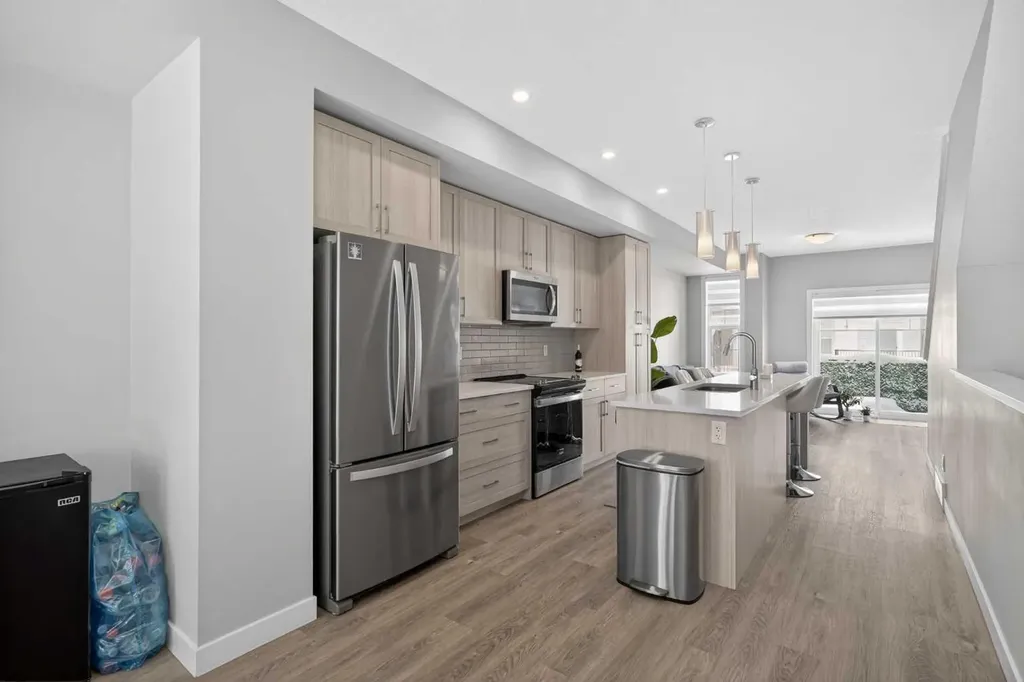 930 Sage Hill Grove NW Calgary AB T3R 2A2